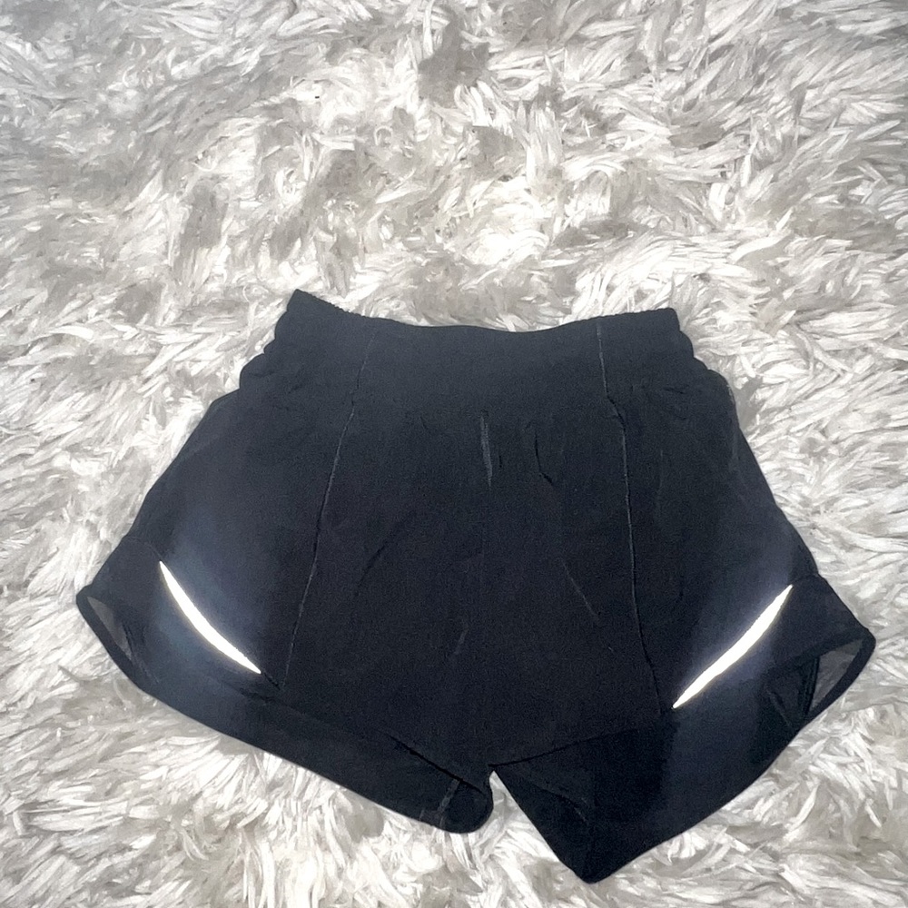 Lululemon Hotty Hot Low Rise 4in inseam Lined Shorts